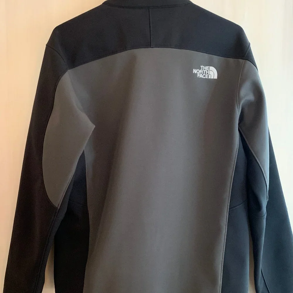 North Face Shell Jacket - Picture 2 of 3